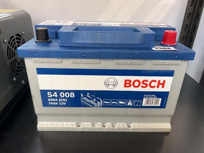 Lot 2388 - Bosch S4 008 12v car battery