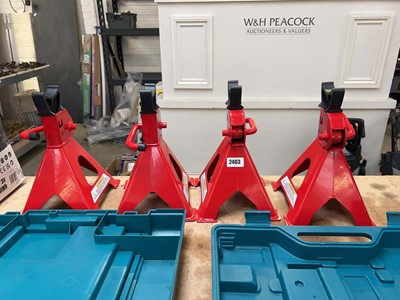 Lot 2403 - 4 red metal car axel stands