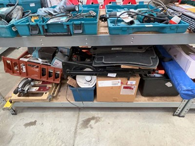 Lot 2412 - Large under bay of mixed tooling