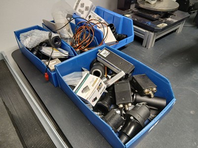 Lot 5 - 4 blue plastic trays of assorted optics to...