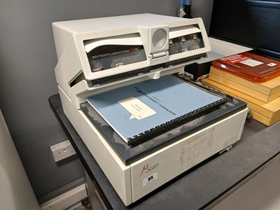 Lot 35 - Wentworth Laboratories U-scan Microscan SCP-7000