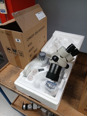 Lot 49 - Stereo microscope in box