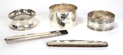 Lot 260 - An early 20th century silver fruit knife,...