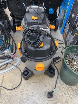 Lot 2524 - 2x Titan wet and dry vacuum cleaners