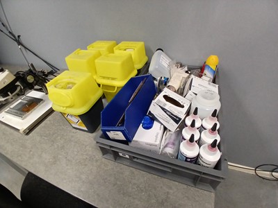 Lot 60 - Tray of assorted items to include water...