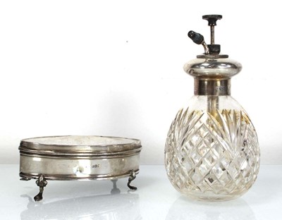 Lot 264 - A silver mounted cut glass atomiser,...