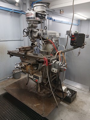 Lot 78 - Bridgeport Textron Universal milling machine...