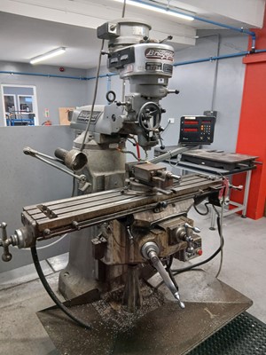 Lot 78 - Bridgeport Textron Universal milling machine...