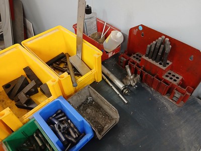 Lot 78 - Bridgeport Textron Universal milling machine...