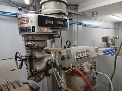 Lot 78 - Bridgeport Textron Universal milling machine...