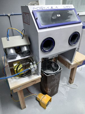 Lot 95 - Guyson Formula 1200 pencil bead blast cabinet...