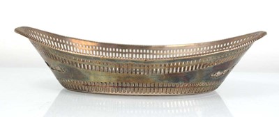Lot 285 - A late Victorian silver dish of oval form...