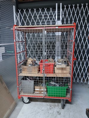 Lot 211 - 115cm x 70cm red framed mobile cage