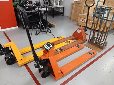 Lot 233 - Marsden PT500 accuracy assured pallet truck...