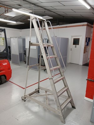 Lot 245 - Welconstruct 6 step platform ladder