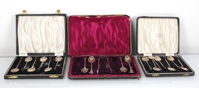 Lot 304 - Two cased sets of six silver bean end coffee...