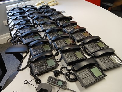 Lot 261 - 24 NEC office desk phones plus 2 BT cordless...