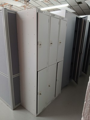 Lot 268 - 3 2 door personnel lockers