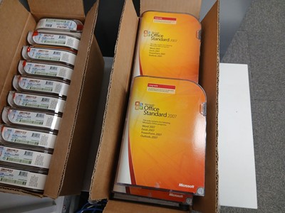 Lot 276 - 2 boxes of Microsoft Office standard 2007...