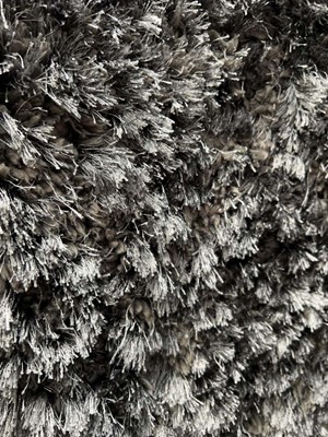 Lot 5002 - Medium modern rug, grey and black