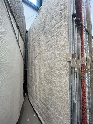 Lot 5030 - Large modern off white rug