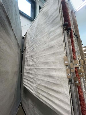 Lot 5033 - Large modern rug in white
