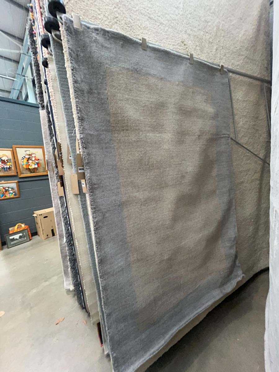 Lot 5035 - Small modern rug with grey border