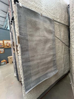 Lot 5042 - Small modern rug with grey border