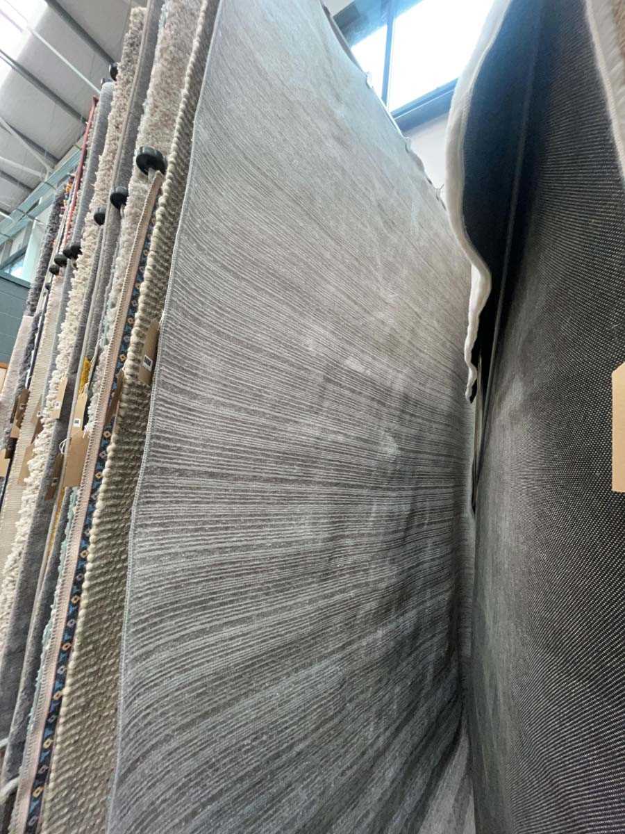Lot 5050 - Very large grey rug
