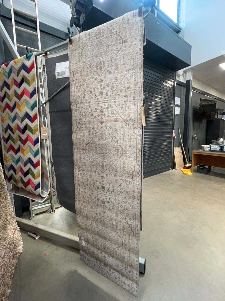 Lot 5070 - Modern runner with floral patterns