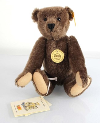 Lot 136 - A Steiff fully jointed bear 'Classic 1905', h....