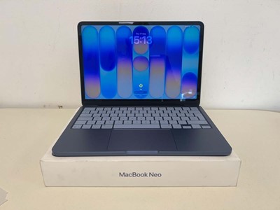 Lot Apple 13-inch MacBook Neo, 8GB memory, 512GB...