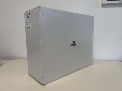 Lot SONY PlayStation 5 Disc Edition, 1TB, boxed...