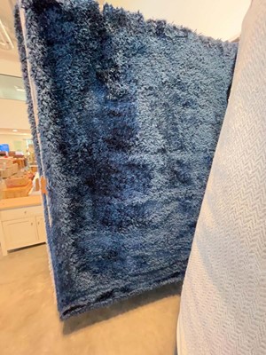 Lot 1307 - Blue shag pile rug, approx. size 160 x 230cm.
