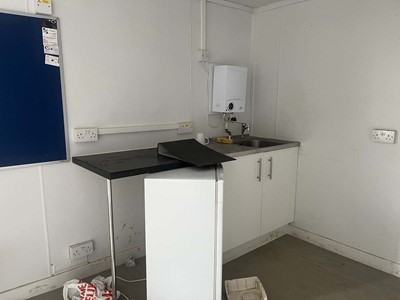 Lot Site welfare unit finished in grey, 26' x 9' x...