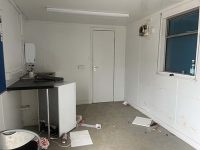 Lot Site welfare unit finished in grey, 26' x 9' x...