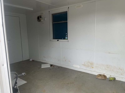 Lot Site welfare unit finished in grey, 26' x 9' x...
