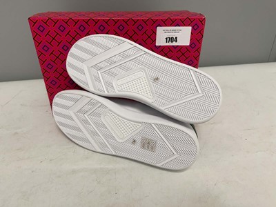 Lot Tory Burch US 7 double t howell court leather...