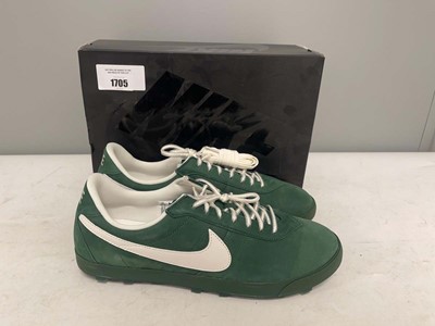 Lot Nike UK11.5 astrograbber QS trainers in fir -...