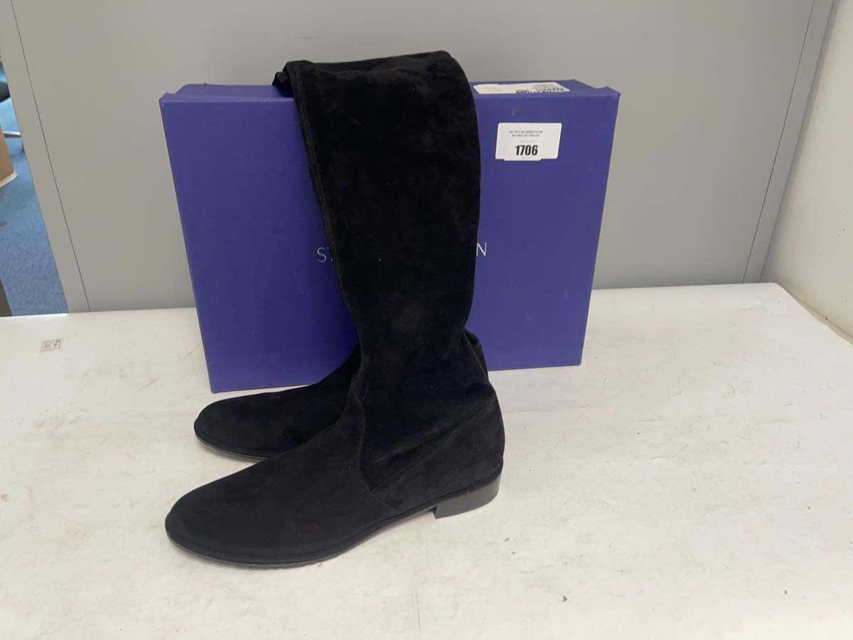 Lot Stuart Weitzman lowland black suede stretch...