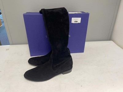 Lot Stuart Weitzman lowland black suede stretch...