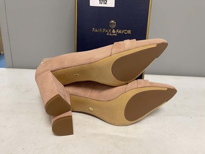 Lot Fairfax & Favor UK8 chantilly heels in blush...