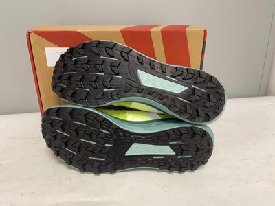 Lot Vj Shoes UK9.5 maxx 2 trainers in lime - boxed