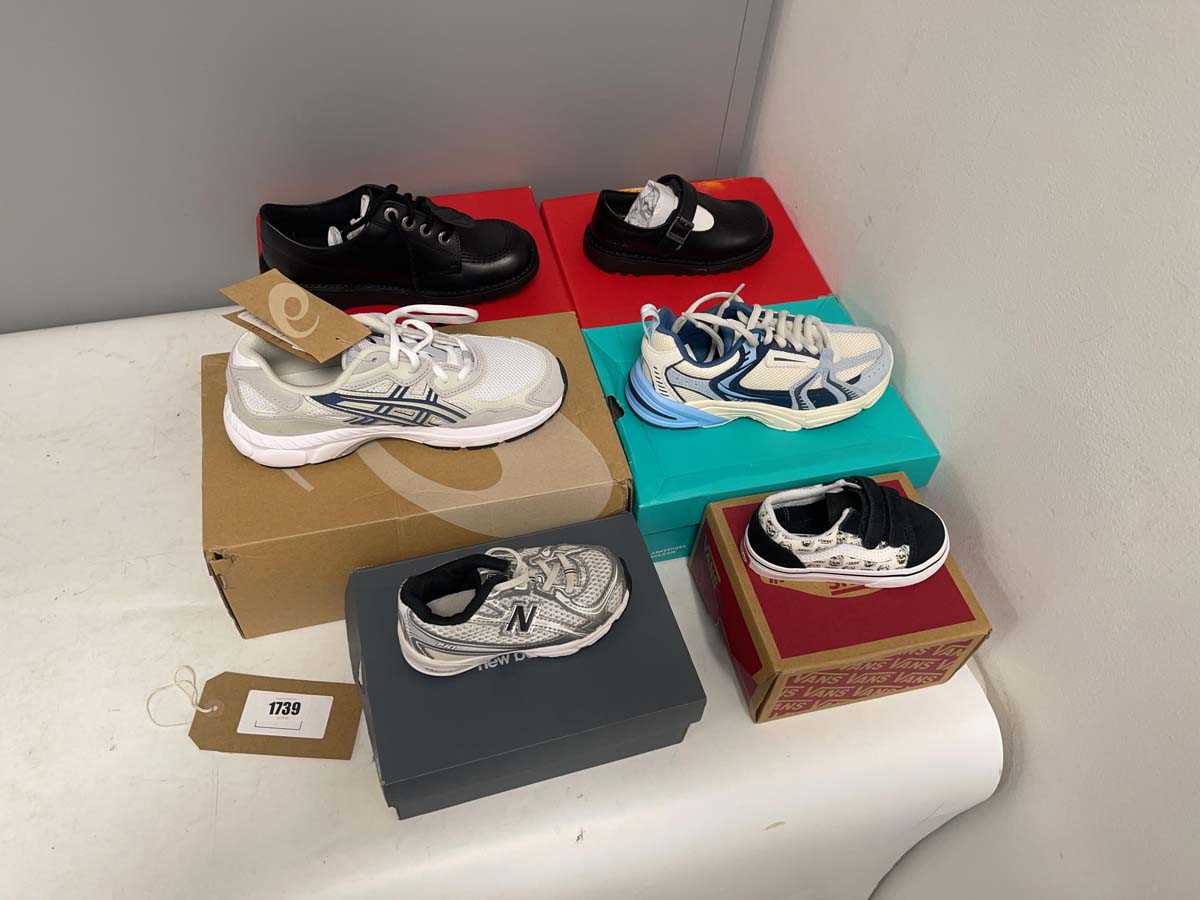 Lot 6x Boxed pairs of children's shoes to include...
