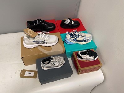 Lot 6x Boxed pairs of children's shoes to include...