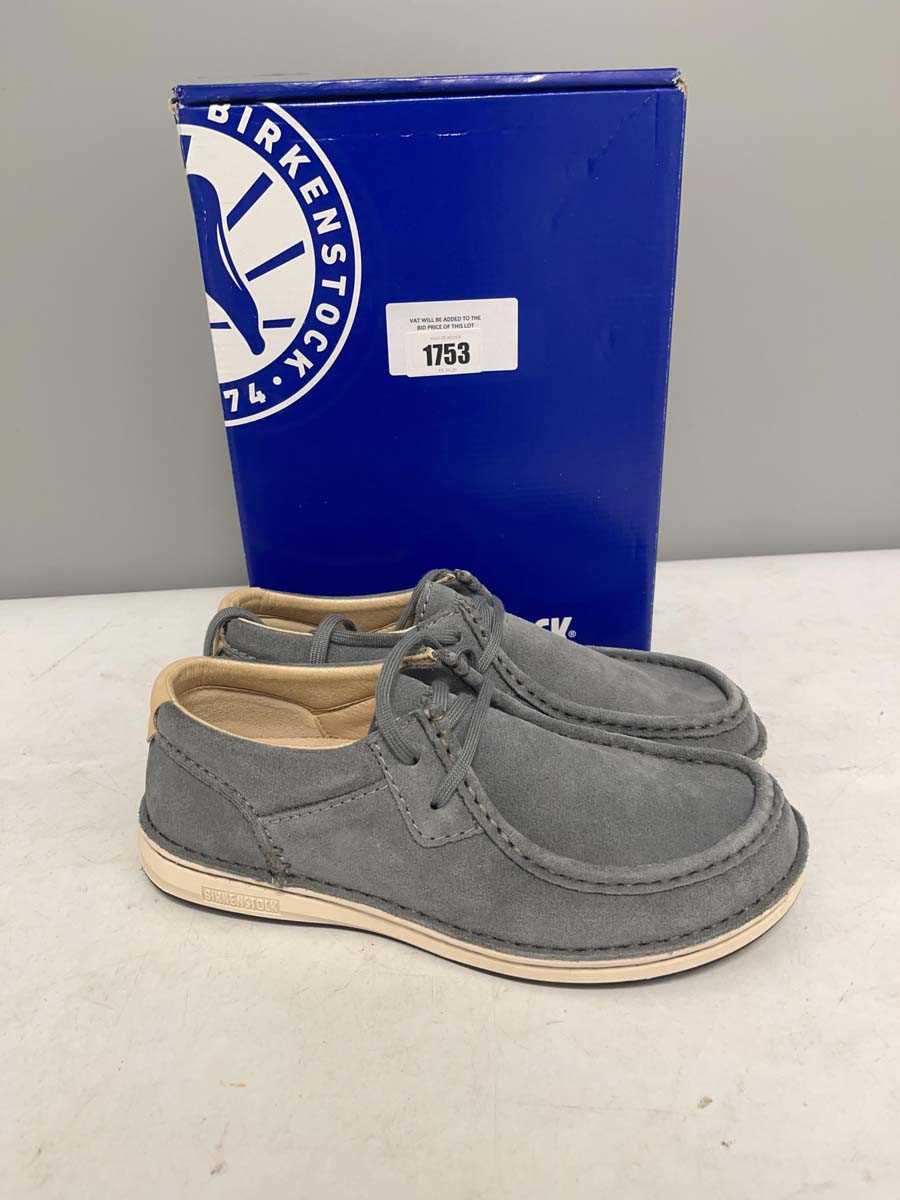 Lot Birkenstock UK7 pasadena shoes in basalt grey -...