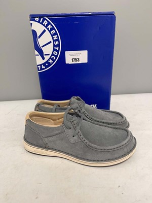 Lot Birkenstock UK7 pasadena shoes in basalt grey -...