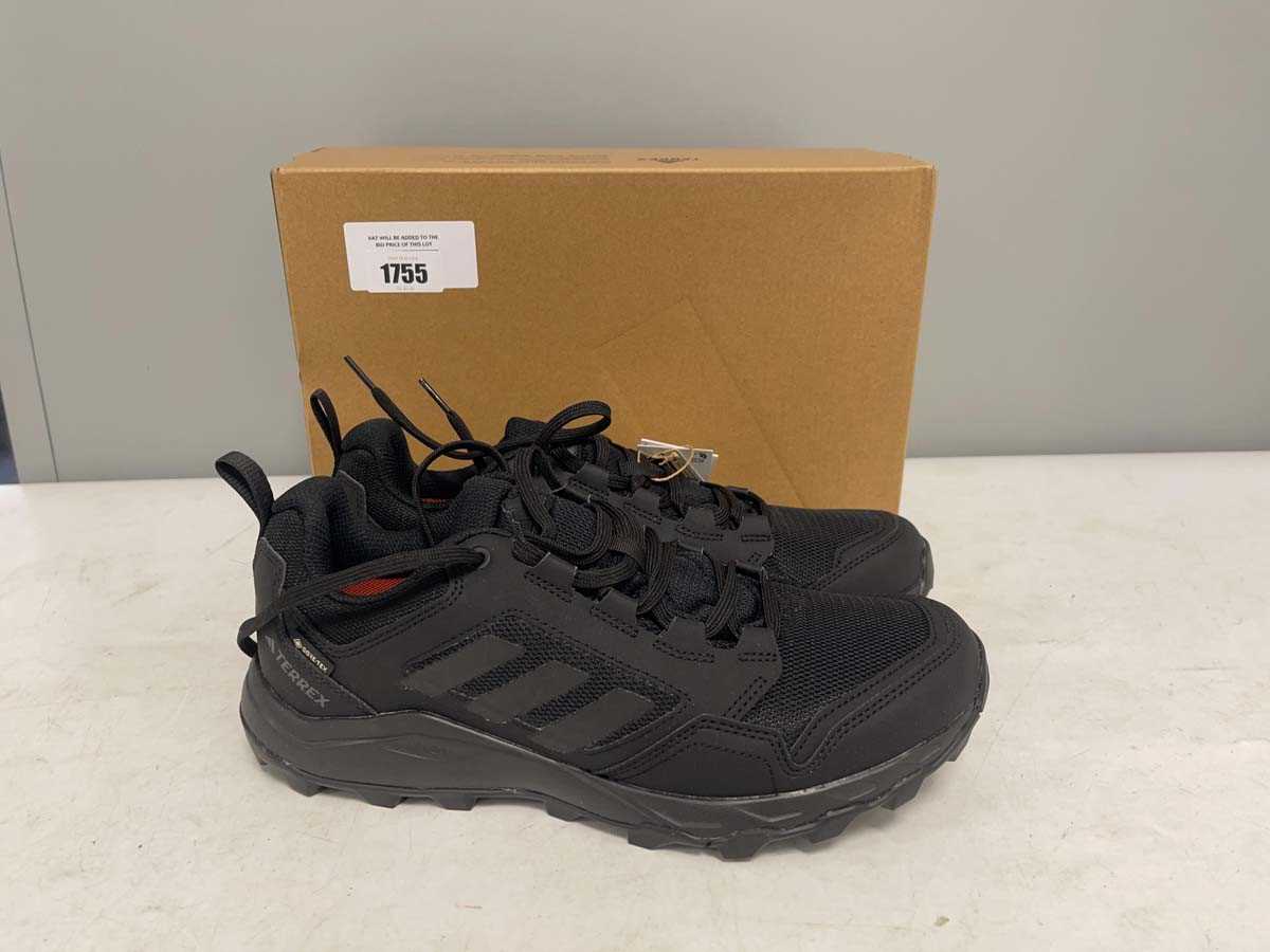 Lot Adidas UK8 terrex tracerocker 2 GTX trainers...