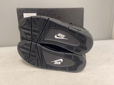 Lot Nike UK9.5 air jordan 4 retro trainers in...