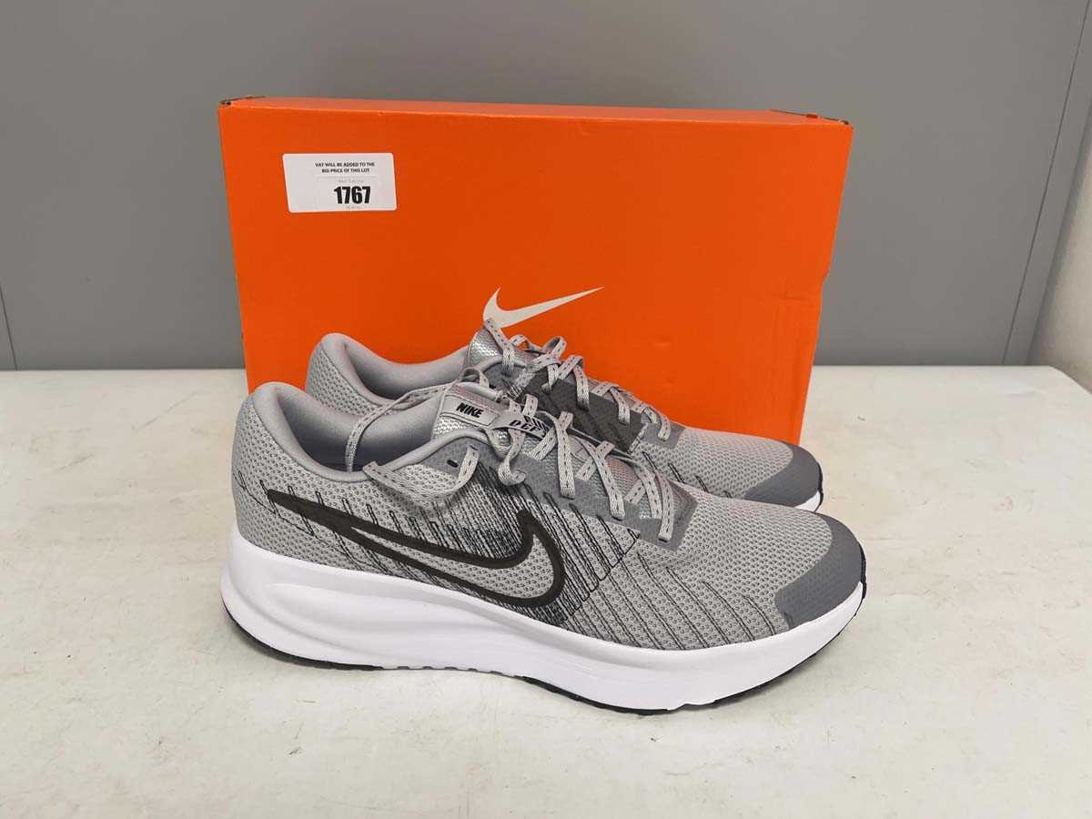 Lot Nike UK11.5 run defy trainers in wolf grey -...